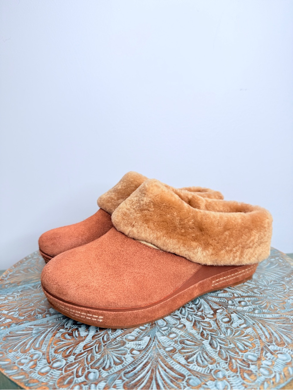 NWT! Antelope terracotta brown suede wedge mules with faux fur Size 38 - Picture 12 of 13